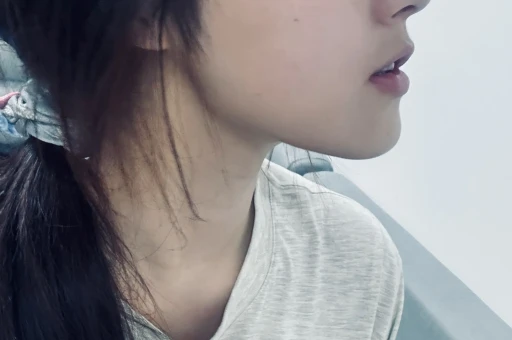 董宇辉言论炸上热搜人设一夜崩塌